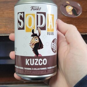 Funko soda figure kuzco -the chase 1 of 2000